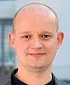 Portraitfoto von Matthias Toddenrott im Kontext der Tirol Kliniken. Portrait von Matthias Toddenrott von den Tirol Kliniken.