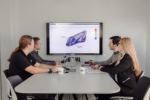 Les équipes de projet développent des produits innovants et de nouvelles technologies pour l'industrie automobile ou ses fournisseurs. La photo montre le développement de produits chez Best-Tech.