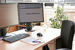 Wir sind mit modernen Arbeitsplätzen ausgestattet Moderne und ergonomische Arbeitsplätze bei Projektron