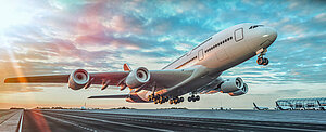 Photo Airplane taking off from the airport