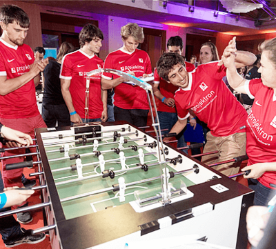 Unser Siegerteam kickert sich an die Spitze Unser Siegerteam kickert sich an die Spitze