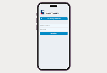 Screenshot der BCS-App mit Login-Dialog zur Passkey-Authentifizierung, biometrische Anmeldung per Fingerabdruck wird angezeigt.