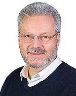 Johannes Korte, Leitung Zentrale Dienste und Prokurist bei ADLER Solar, beschreibt im Anwenderbericht den Einsatz von BCS für strukturierte Angebote und durchgängige Auftragsabwicklung. Portrait von Johannes Korte, Leitung Zentrale Dienste und Prokurist bei ADLER Solar; im Anwenderbericht erläutert er den BCS-Einsatz für Angebotsgestaltung und Auftragsabwicklung